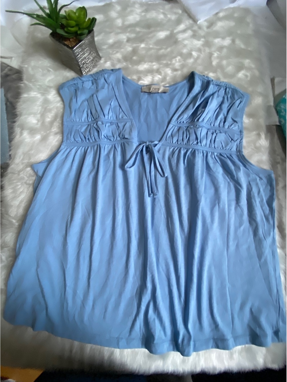 LOFT Light Blue Sleeveless Tie-Front Top Size M